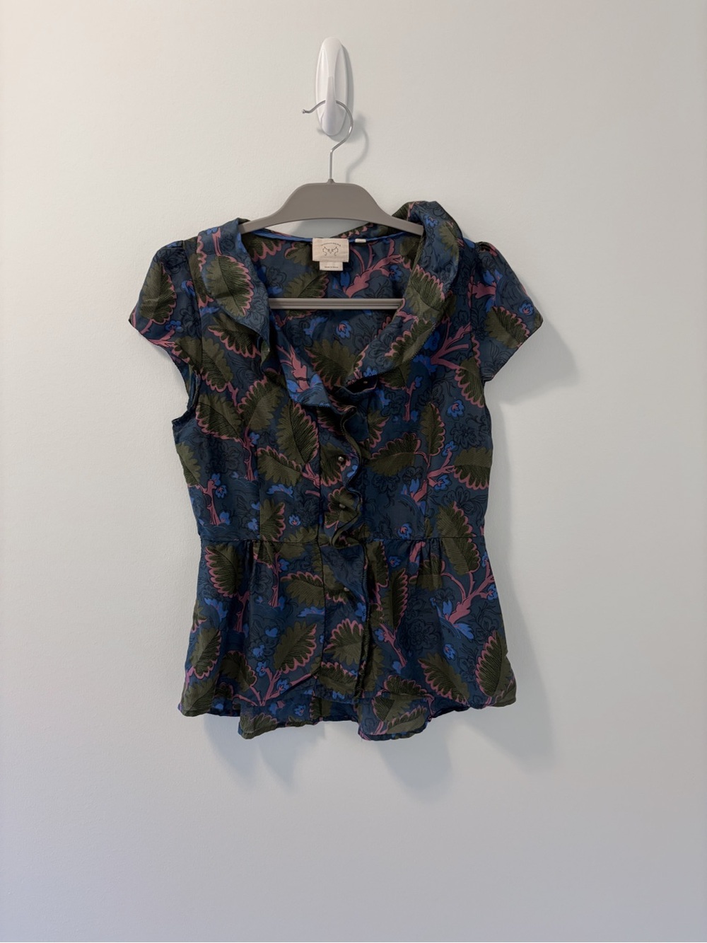 Anthropologie Vanessa Virginia Short Sleeve Ruffle Front Blouse - Green Floral